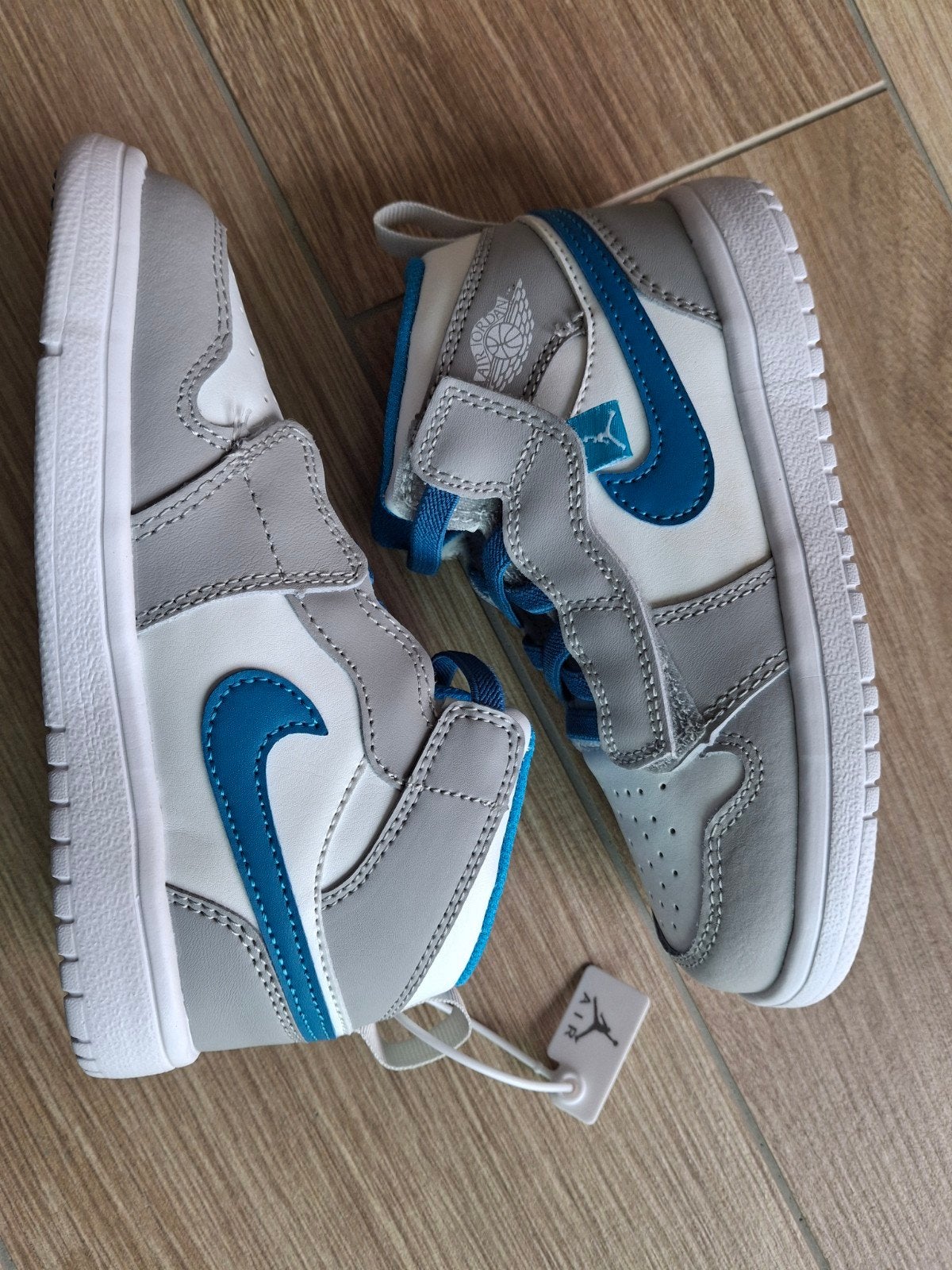 Nike Jordan 1, Kinderen en Baby's, Babykleding | Schoentjes en Sokjes, Schoentjes, Jongetje of Meisje, Nieuw, Ophalen of Verzenden