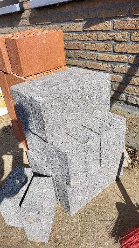Betonblokken vol, Doe-het-zelf en Bouw, Metselstenen, Ophalen, Nieuw