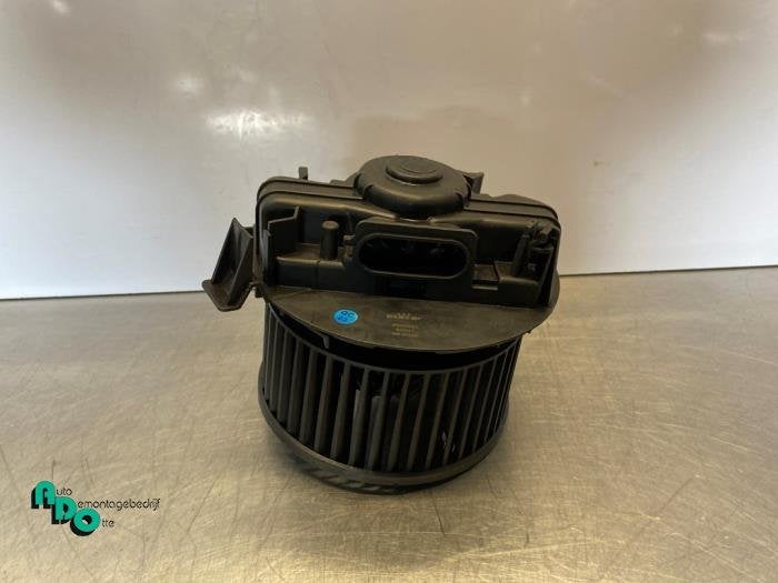 Kachel Ventilatiemotor van een Renault Twingo (Twingo 07-), Gebruikt, -, Renault, -