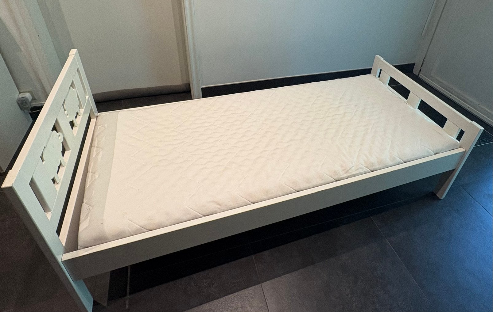 IKEA KRITTER kinderbed 70x160 cm – wit met schaapjes, Ophalen, Zo goed als nieuw, Wit