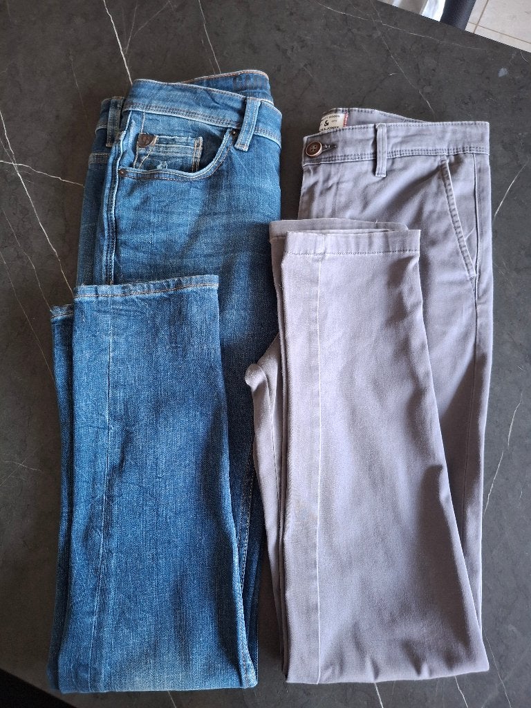 Set van 2 heren 28/32 broeken., Garcia + Jack &Jones, Overige maten, Ophalen of Verzenden, Zo goed als nieuw