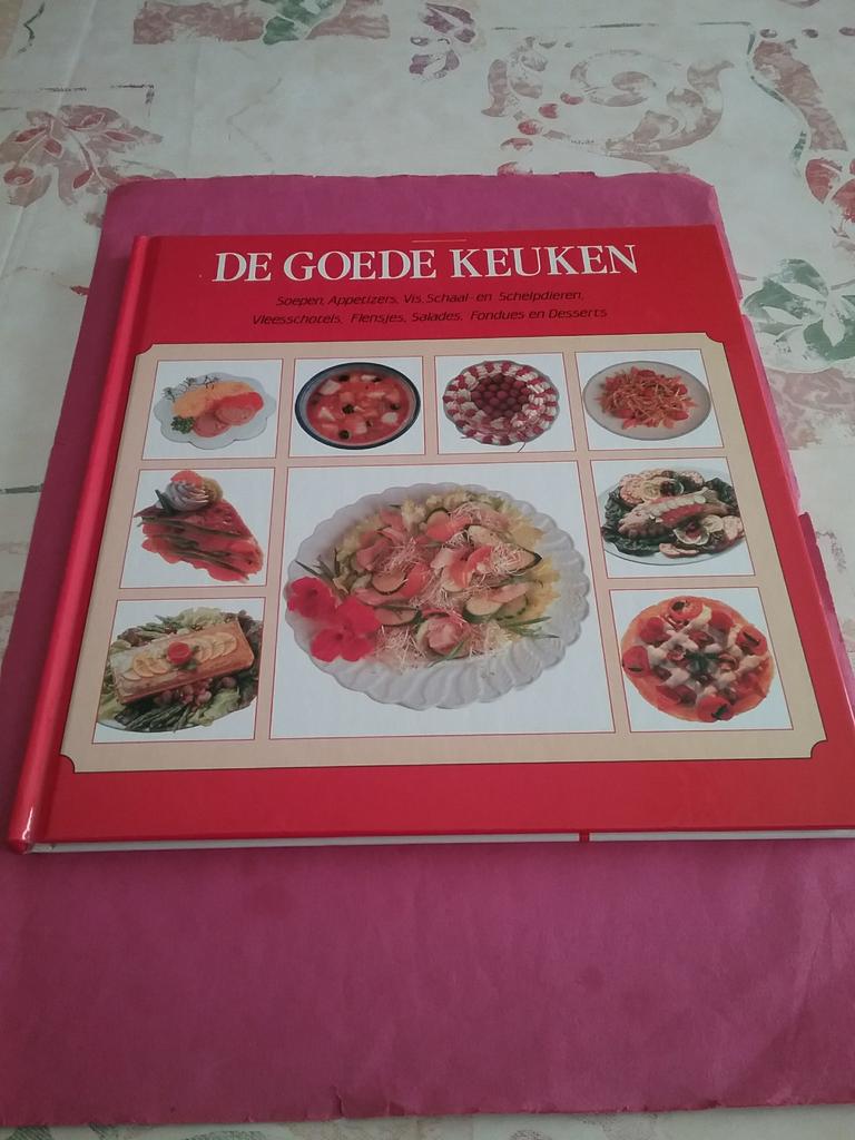 Mooi Kookboek ^ De Goede Keuken^  en Boek ^Stoofpotjes^, Ophalen, Nieuw