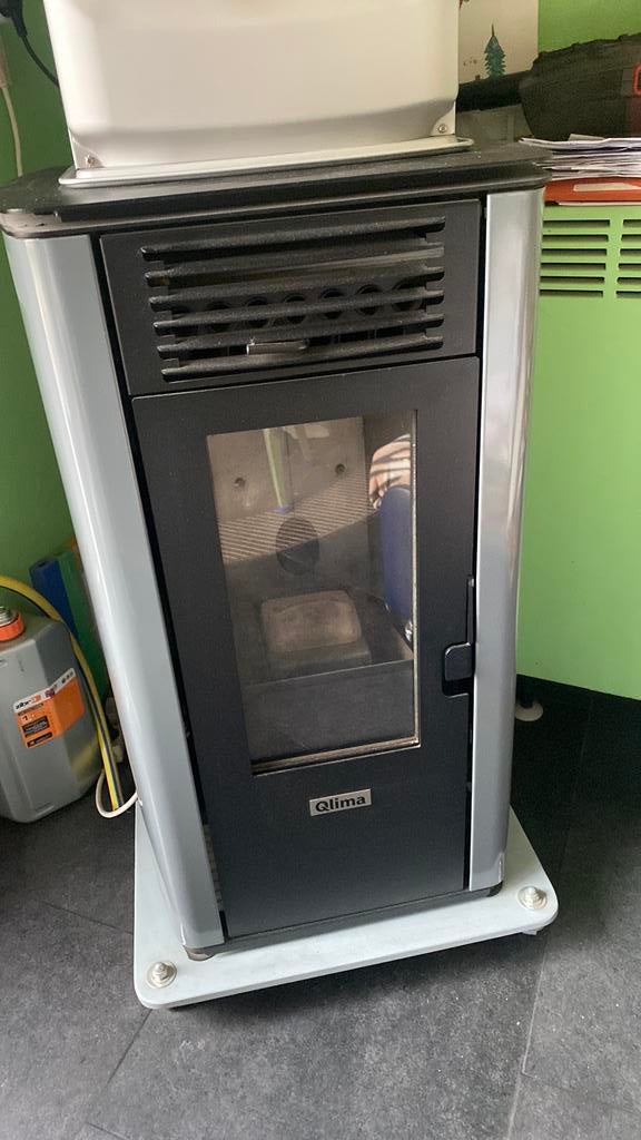 Pellet kachel Qlima 7,5 Kwatt, Enlèvement, Comme neuf