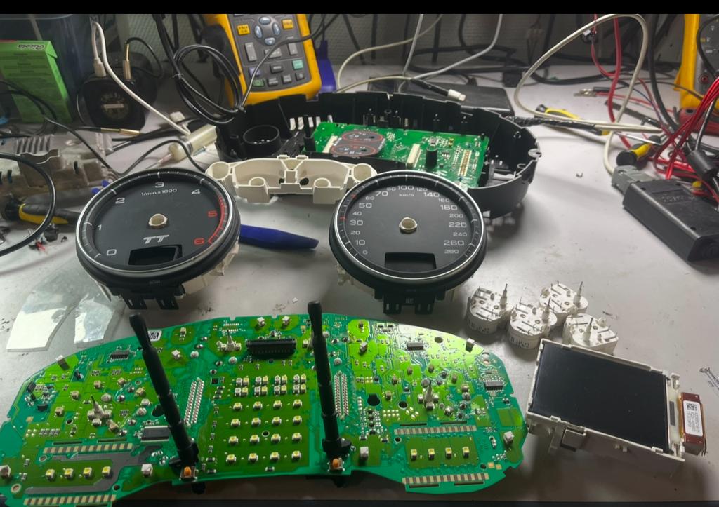 AUDI COMPTEUR AUDI TT MK2   /  A3 RÉPARATION, Autos : Pièces & Accessoires, Tableau de bord & Interrupteurs, Enlèvement ou Envoi
