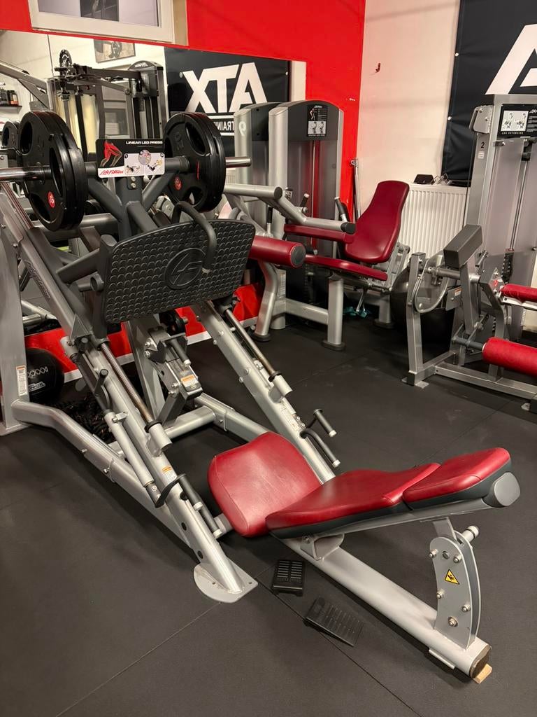 Life fitness leg press, Ophalen, Zo goed als nieuw