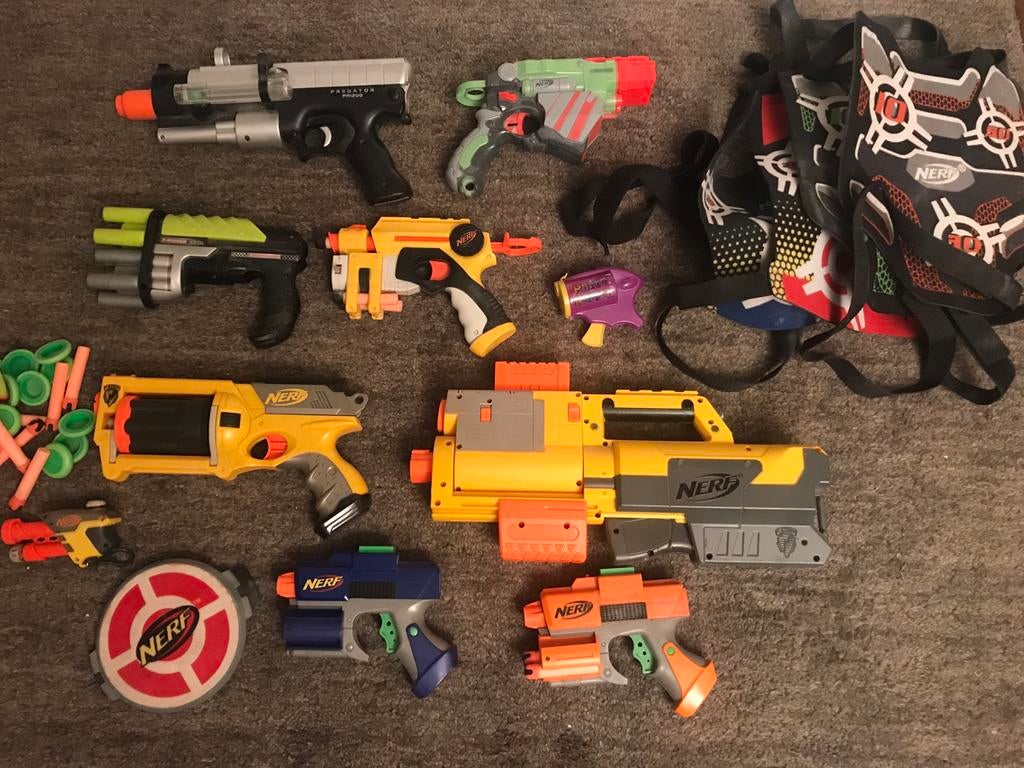 NERF GEWEREN 12 STUKS, Kinderen en Baby's, Speelgoed | Buiten | Actiespeelgoed, Zo goed als nieuw, Ophalen of Verzenden