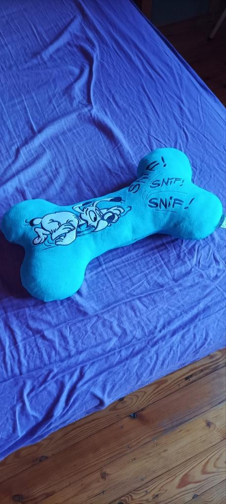 COUSSIN DÉCO CHIEN... faire offre, Enlèvement