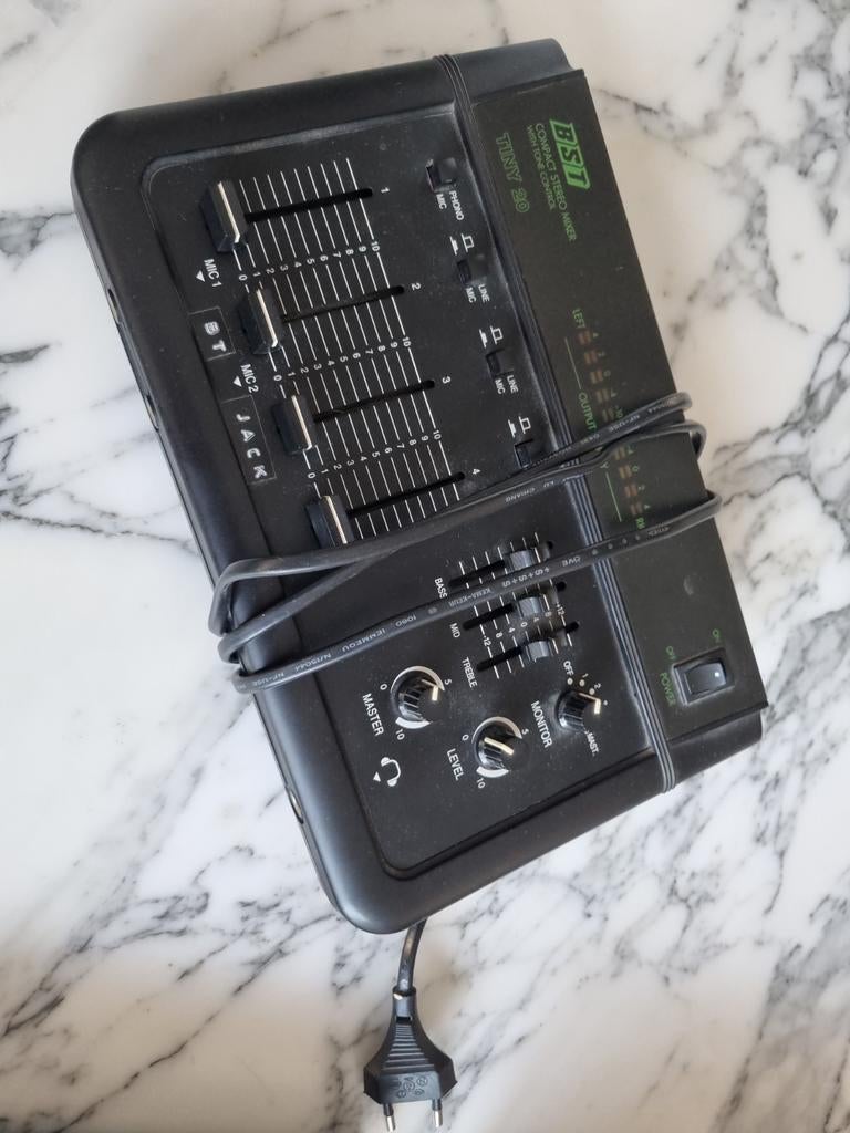 Table de mixage stéréo compacte BST TINY 20, Musique & Instruments, Enlèvement ou Envoi, Utilisé