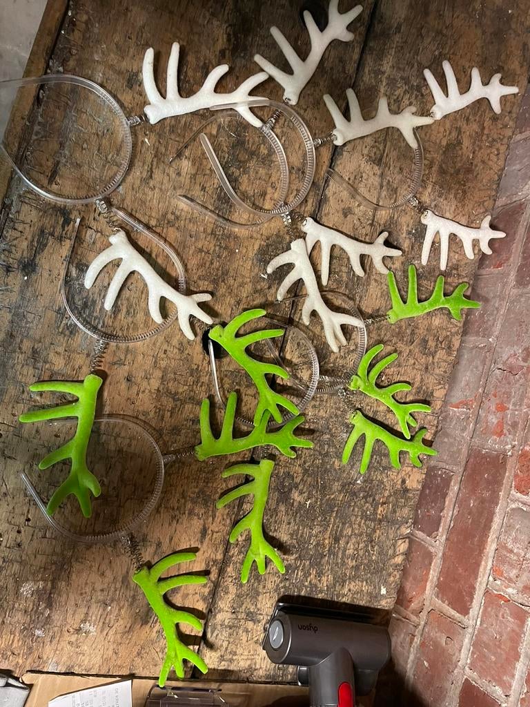 Diadème « 4 » en bois de cerf, vert, 4 blanc, Enlèvement, Comme neuf