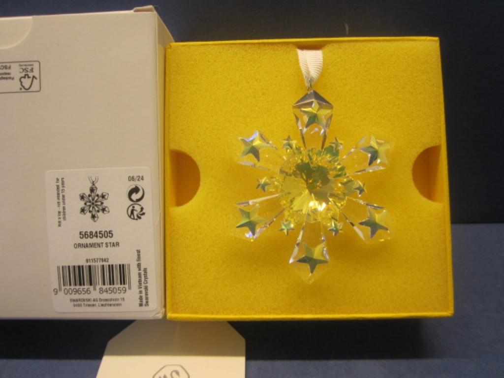 Swarovski Holiday Magic Classics Ornament Ster, Verzamelen, Swarovski, Ophalen of Verzenden, Nieuw, Figuurtje