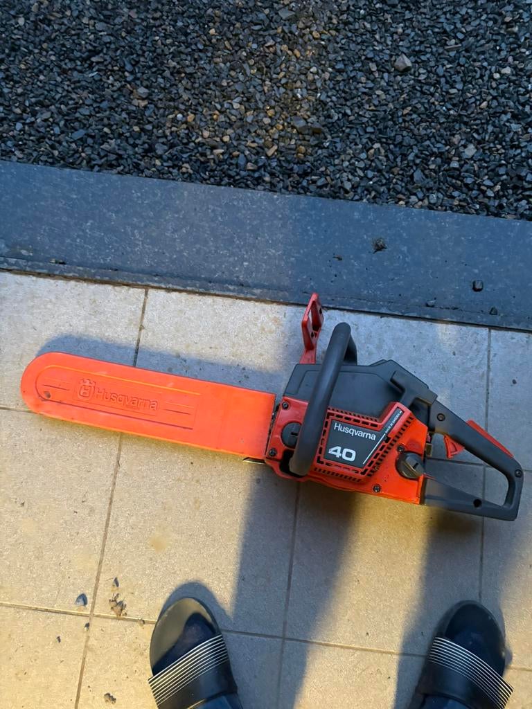 Tronçonneuse husqvarna, Enlèvement, Utilisé, Essence