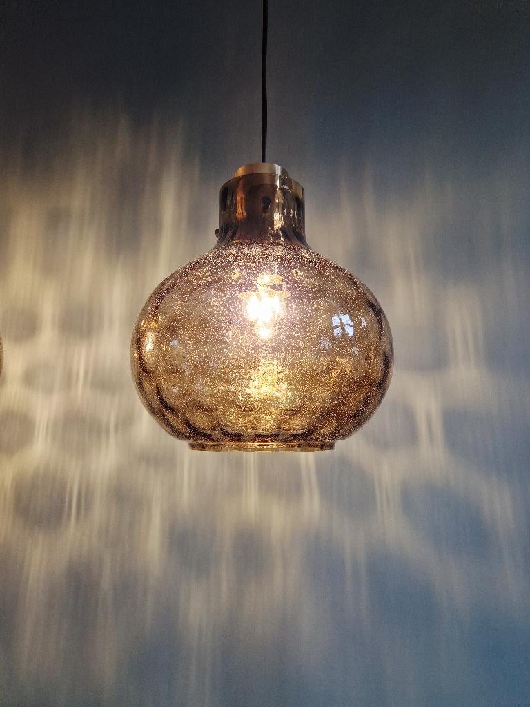 Suspension en verre fumé alvéolé, Glashütte Limburg, 1970, Antiquités & Art, Antiquités | Éclairage, Enlèvement ou Envoi