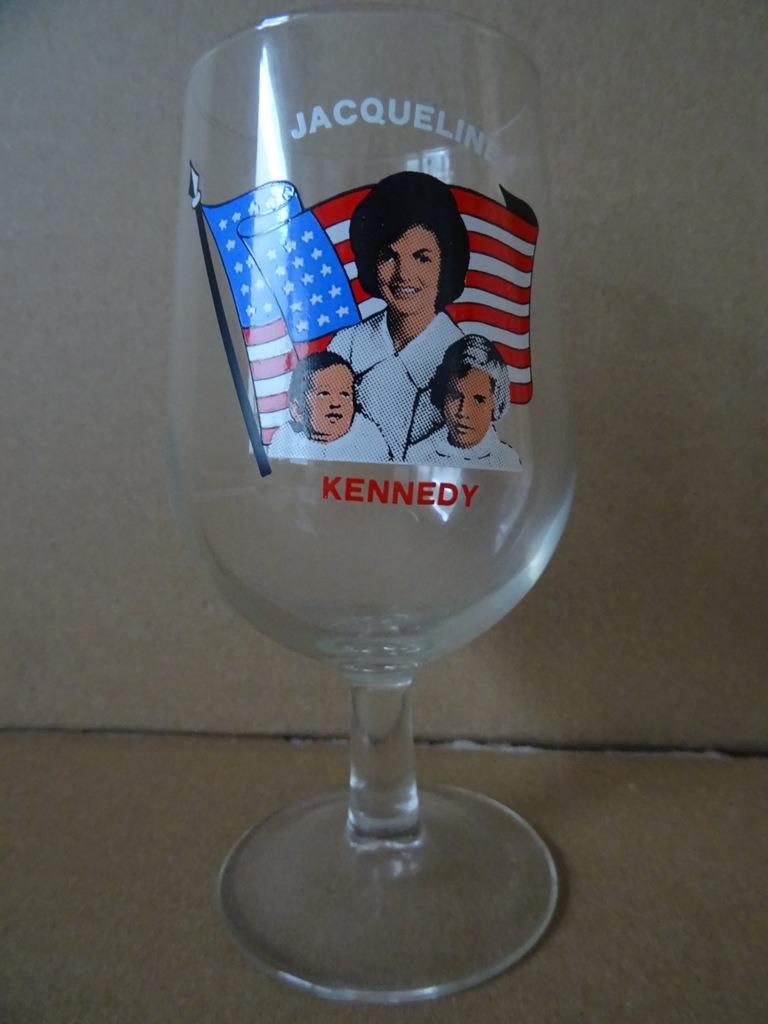 Verre à bière vintage Jacqueline Kennedy objet de collection, Enlèvement ou Envoi, Comme neuf, Verre à bière