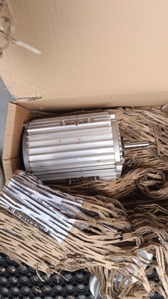 Elektromotor, Doe-het-zelf en Bouw, Ophalen, Nieuw, Elektromotor