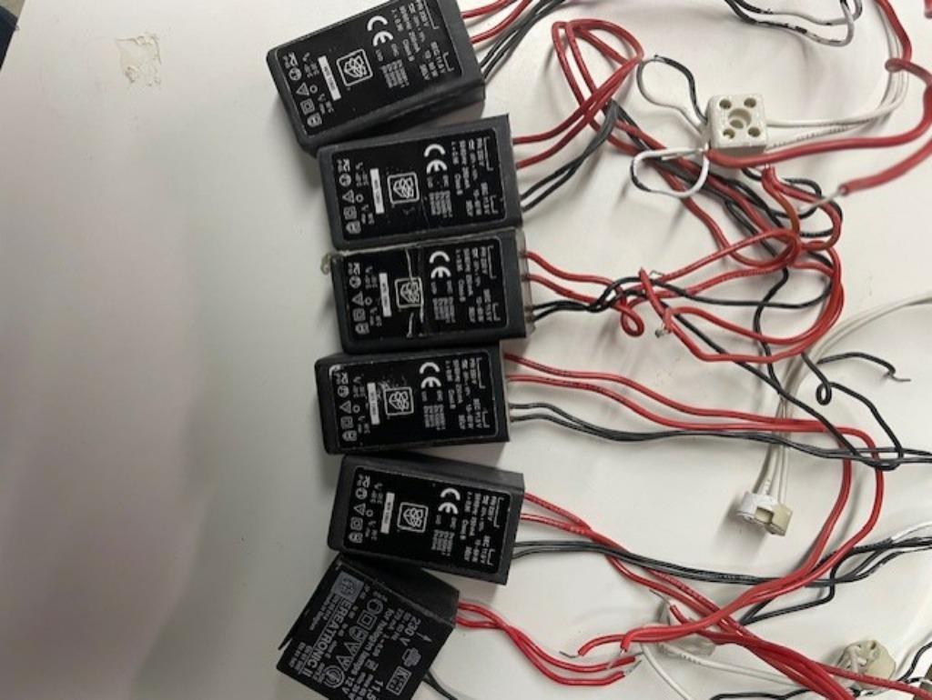 transformator 220V - 12V WR1060, Doe-het-zelf en Bouw, Ophalen, Zo goed als nieuw, Overige typen