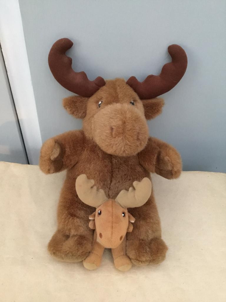 Twee knuffels Barnslig Älg eland Ikea, Ophalen of Verzenden, Zo goed als nieuw, Overige typen, IKEA
