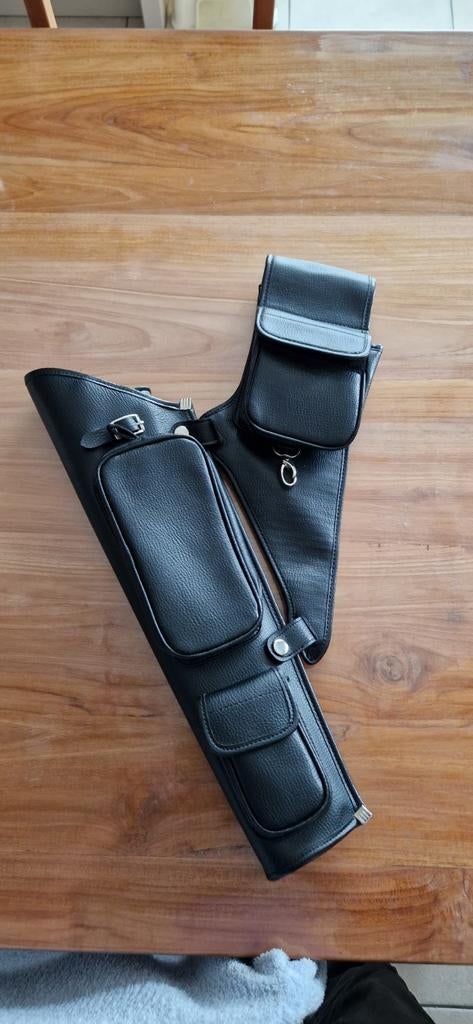 Pijlen tas voor handboog in leder en extra vakken 1 VERKOCHT, Ophalen, Pijlen