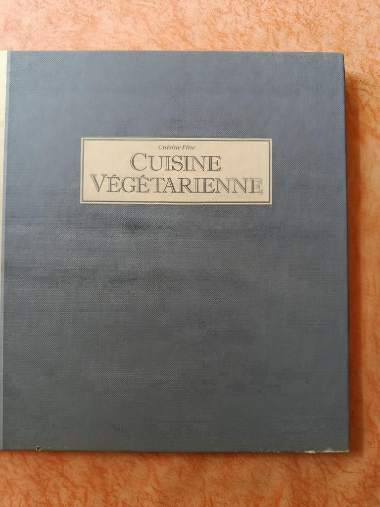 Cuisine végétarienne, Rose Elliot Cuisine Fine 9782700057829, Boeken, Kookboeken, Gelezen, Europa, Vegetarisch, Ophalen of Verzenden