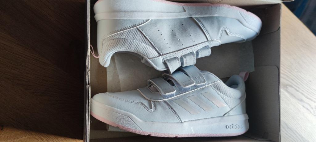 Adidas sneakers pastelblauw lichtblauw 38 2/3 NIEUW in doos, Kleding | Dames, Nieuw, Ophalen of Verzenden, Sneakers, Blauw