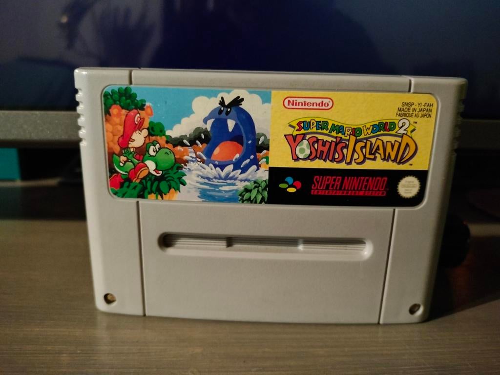 SNES super Nintendo Super Mario World 2 Yoshi's island, Games en Spelcomputers, Ophalen of Verzenden, Gebruikt