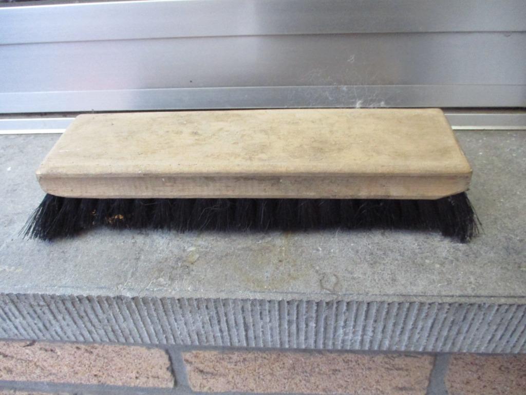 Borstel voor speeltafels (snooker, biljart....), Ophalen of Verzenden, Gebruikt, Snookertafel