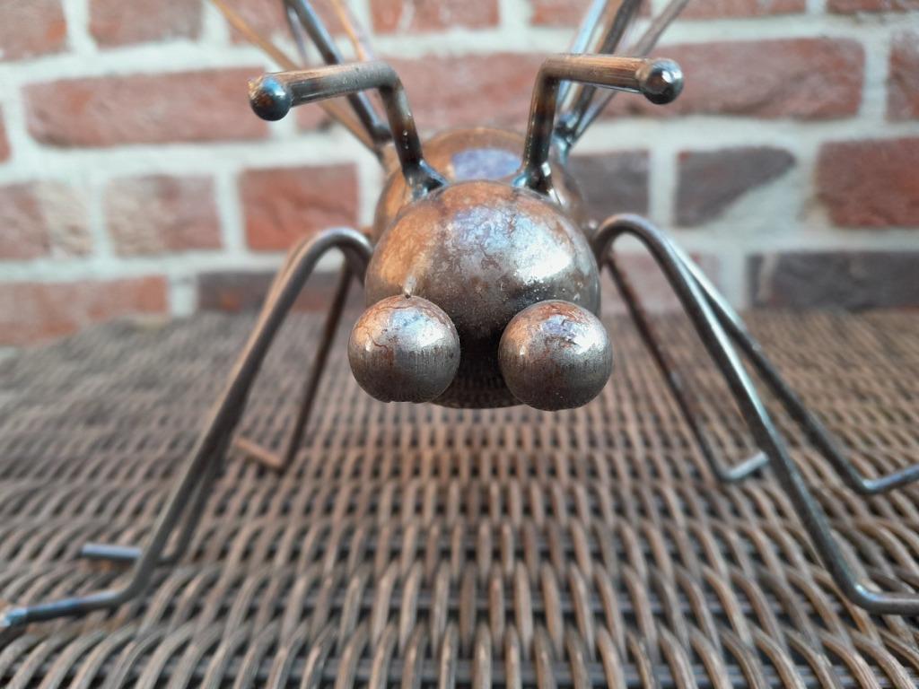 Metal wire metalen wanddecoratie honingbij wall art - 24cm, Huis en Inrichting, Ophalen of Verzenden, Zo goed als nieuw