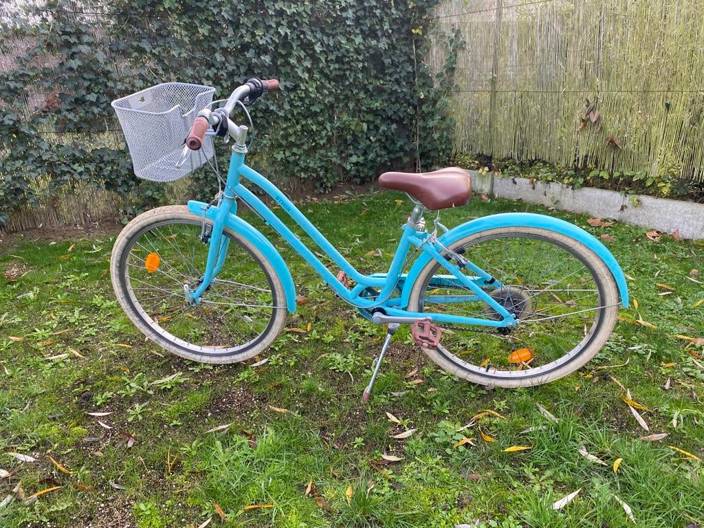 Btwin leuke baby-blauwe meisjesfiets 24 inch met mandje, Fietsen en Brommers, Ophalen, Versnellingen, B'twin, Gebruikt