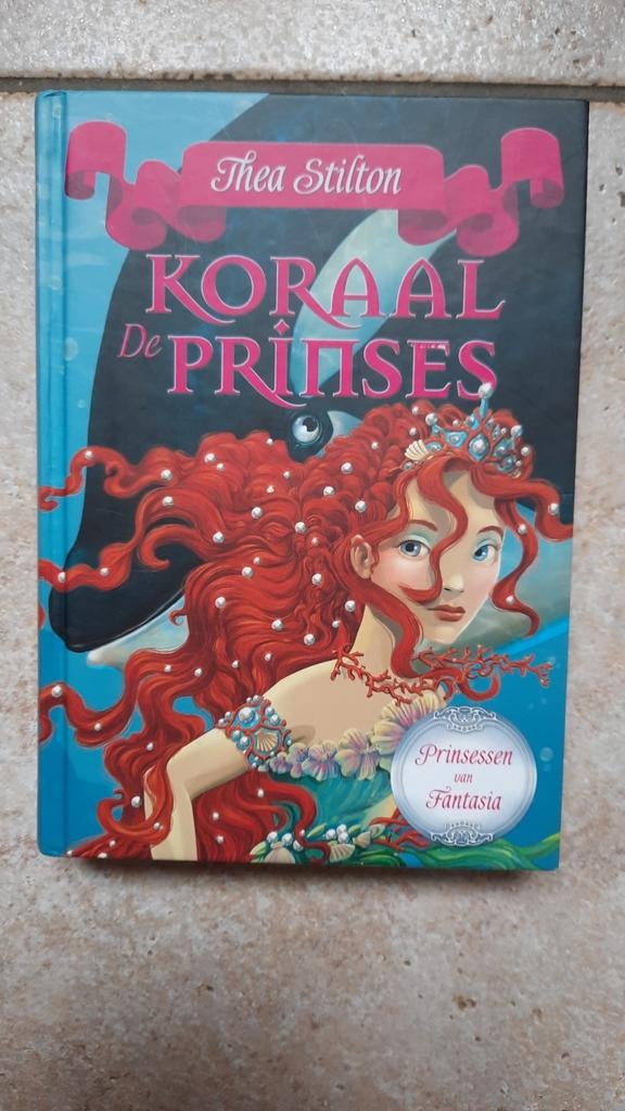 Thea Stilton - De Koraalprinses / Prinsessen van Fantasia 2, Boeken, Kinderboeken | Jeugd | onder 10 jaar, Zo goed als nieuw, Fictie algemeen