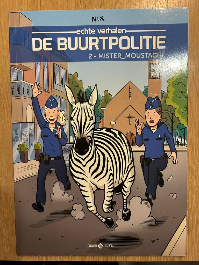 Strip De Buurtpolitie: Mister_Moustache - nr 2, Une BD, Comme neuf, Enlèvement, Nix
