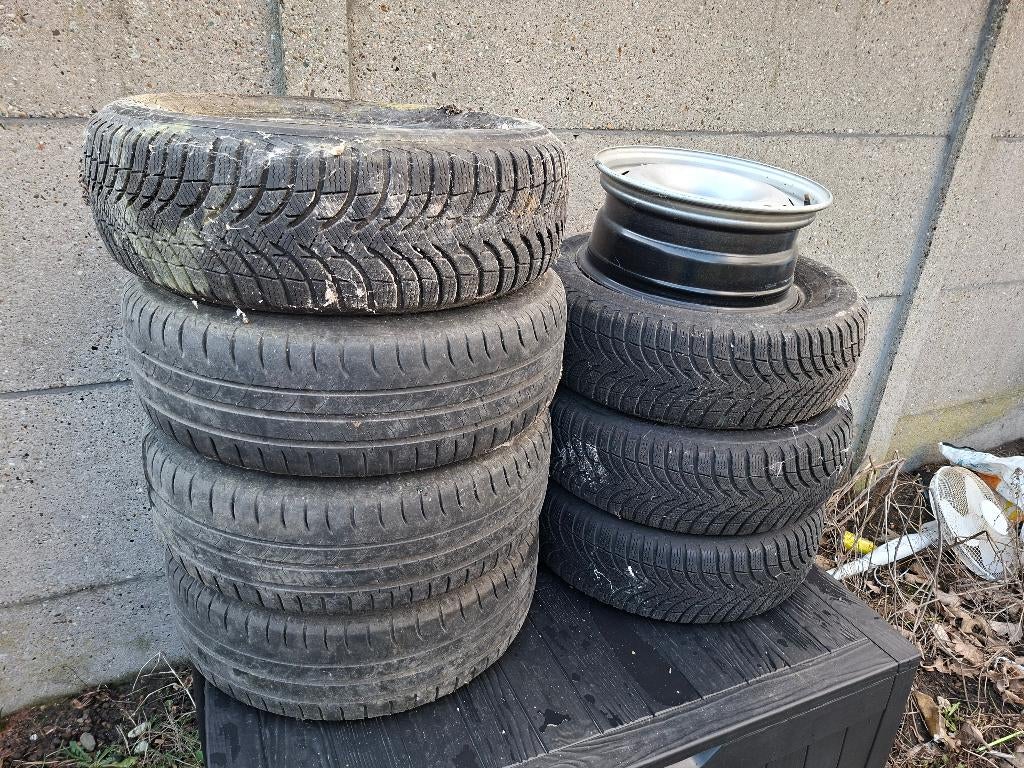 7 banden met 4 velgen, Auto-onderdelen, Banden en Velgen, Ophalen, Winterbanden, Band(en)