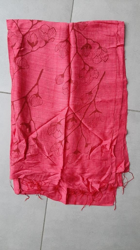 Foulard rose à fleurs, Enlèvement ou Envoi, Comme neuf