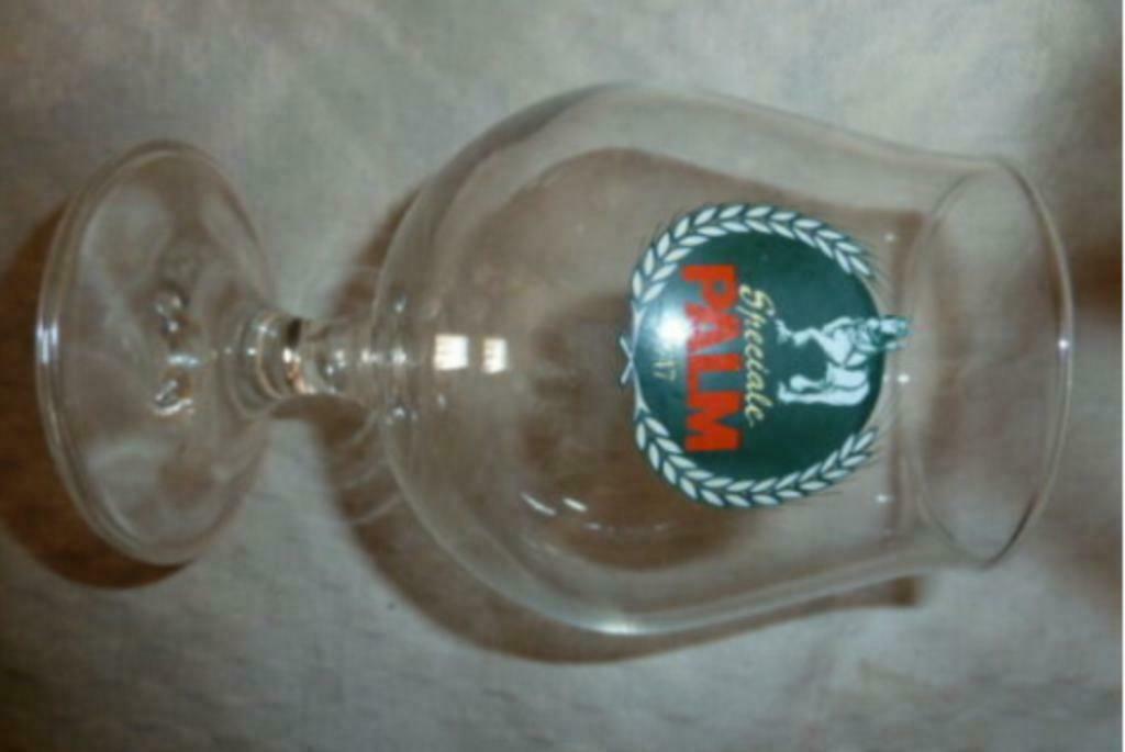 bier glas SPECIALE PALM ' bolglas op voet ; logo met krans ", Enlèvement ou Envoi, Neuf, Verre à bière