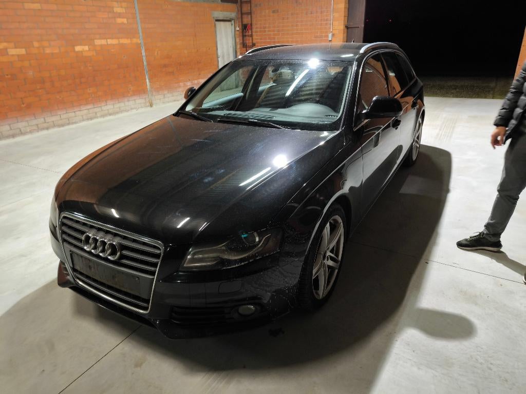 audi a4 B8 avant, Autos, 100 kW, Cuir et Alcantara, Achat, 1595 kg