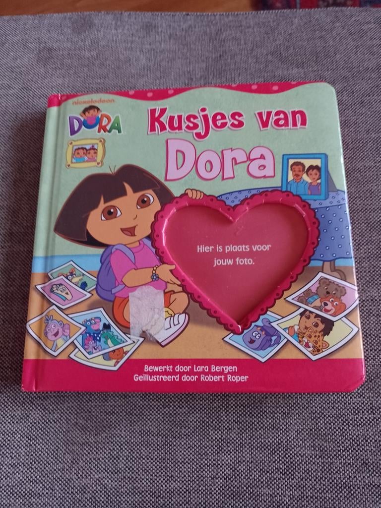 Kusjes van Dora, Enlèvement ou Envoi