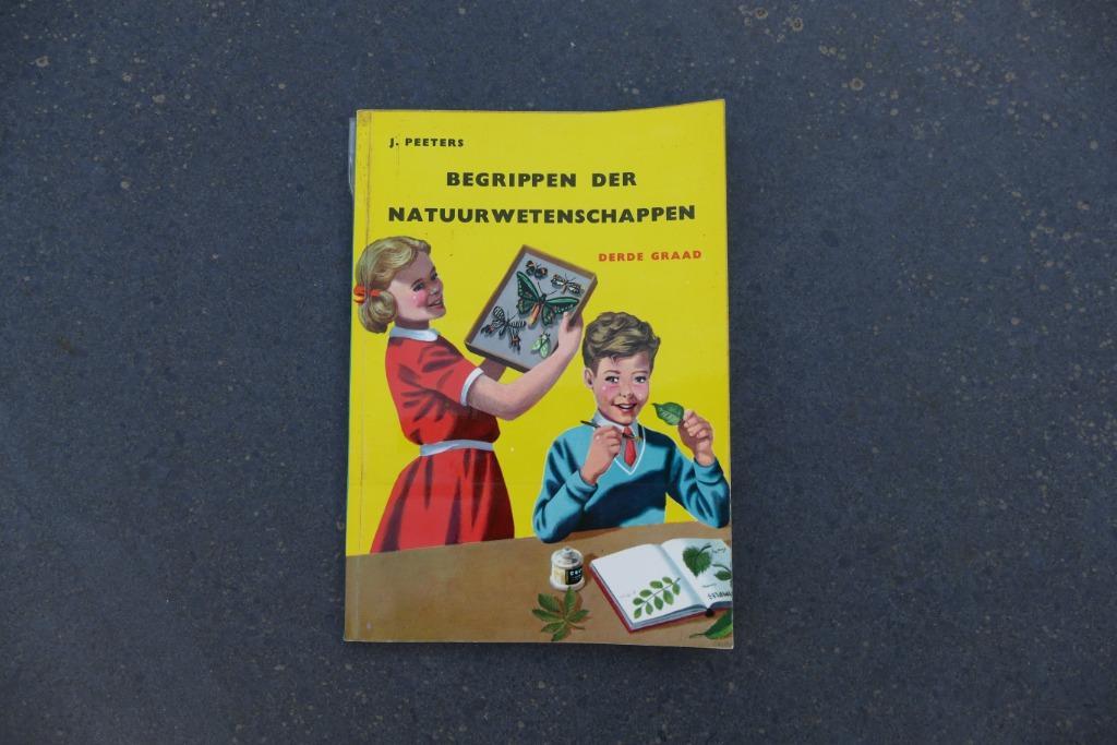 Boek Begrippen der natuurwetenschappen Derde Graad, Boeken, Schoolboeken, Ophalen of Verzenden, Gelezen, Natuurkunde, J Peeters