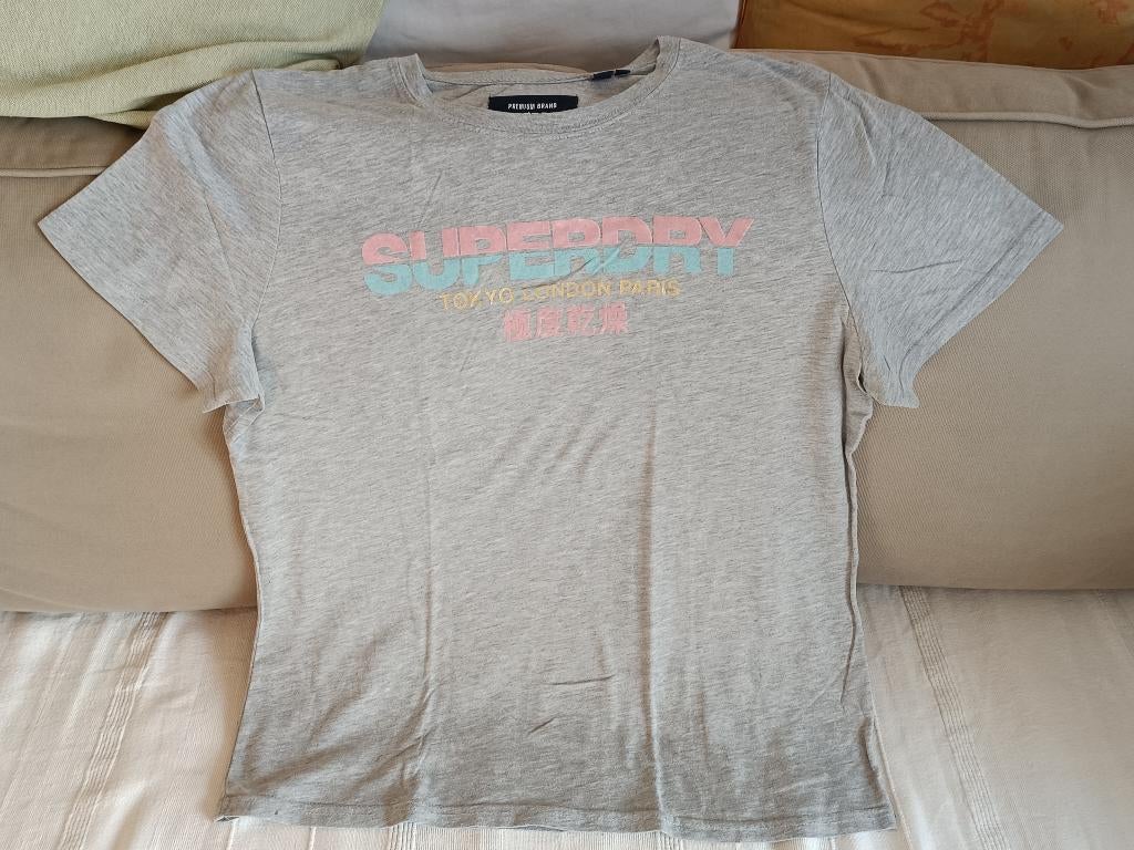 T-shirt SuperDry gris taille 44, Taille 42/44 (L), Manches courtes, Gris, Enlèvement ou Envoi