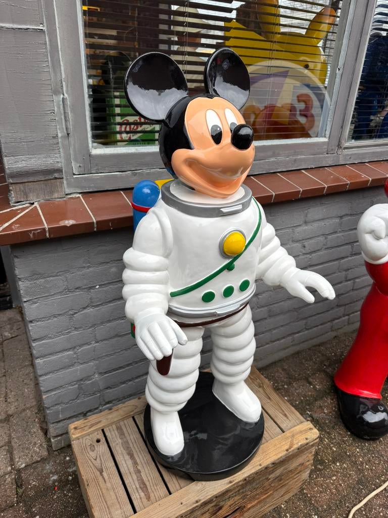 Statue de Mickey Mouse en tant qu'astronaute, Enlèvement, Mickey Mouse, Comme neuf
