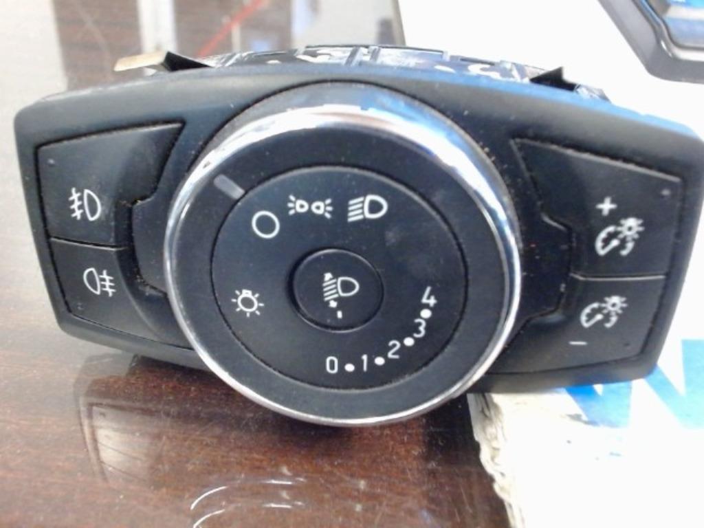 Commande éclairage Ford Transit courrier10107132 (317A), Autos : Pièces & Accessoires, Habitacle & Garnissage, Ford, Utilisé, Enlèvement