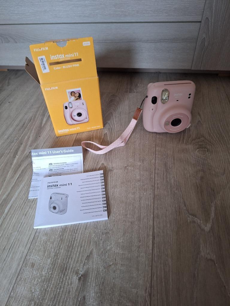 Fujufilm instax mini 11 Blush-pink, Audio, Tv en Foto, Fotocamera's Analoog, Ophalen, Zo goed als nieuw, Polaroid, Fuji