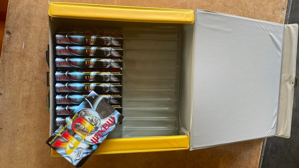9 nieuwe casettes + 2 casette houders, Ophalen of Verzenden, Zo goed als nieuw