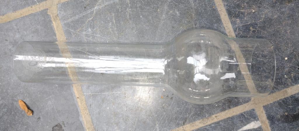 Glaasjes voor petroleum lamp of Lampe Belge. 6,4 op 25 cm.., Antiek en Kunst, Antiek | Verlichting, Ophalen