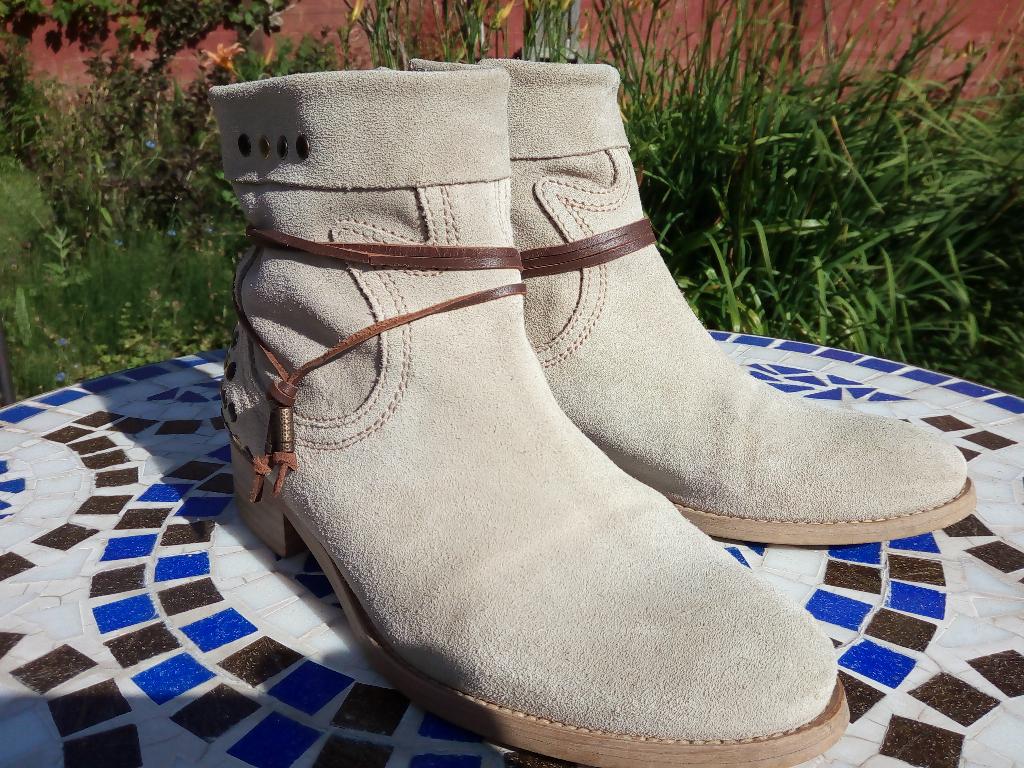 Chaussure excellente qualité tout cuir, comme neuves, Comme neuf, Enlèvement, Boots et Botinnes, Blanc