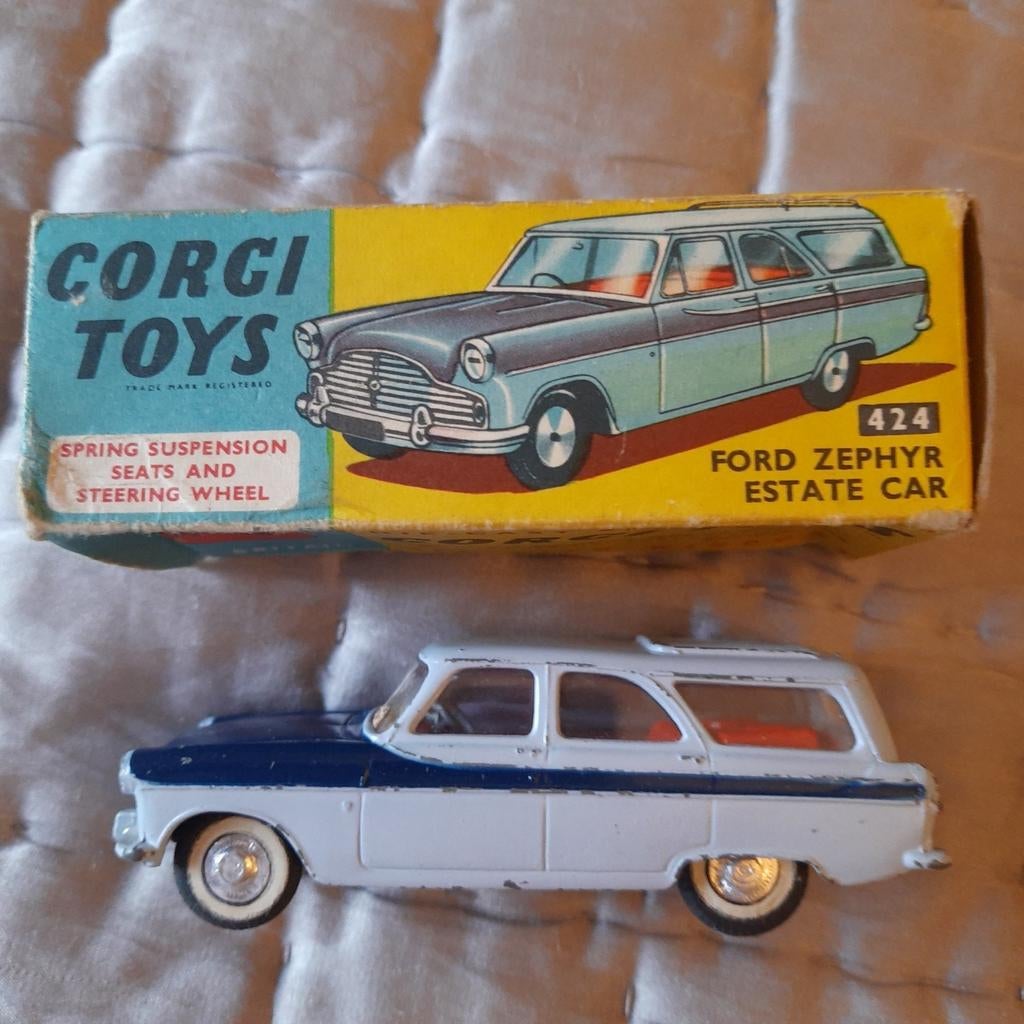 CORGI UK nr.424 FORD ZEPHYR ESTATE CAR*VINTAGE*, Ophalen, Zo goed als nieuw, Auto, Corgi