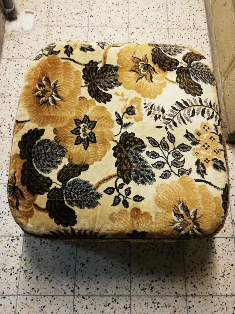 POUF ancien 40x60cm avec coussin, Ophalen, Gebruikt, Zitzak