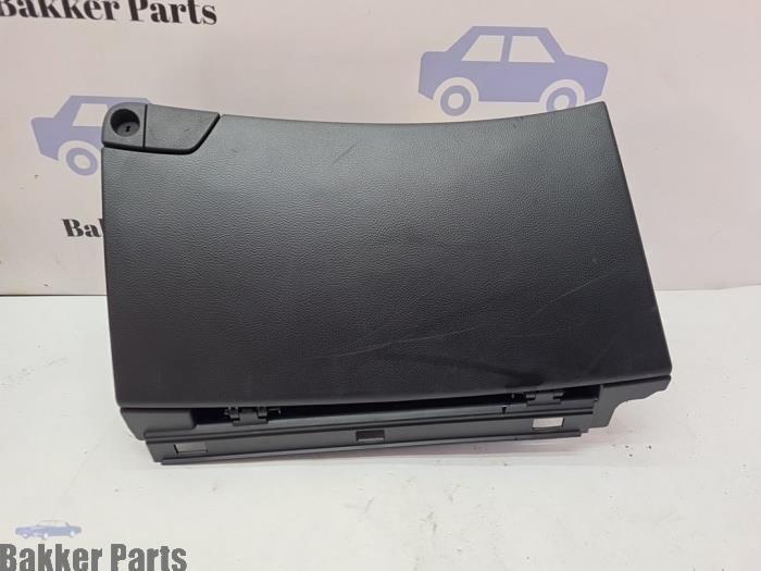 Boîte à gants d'un Hyundai I40, -, -, 3 mois de garantie, Utilisé