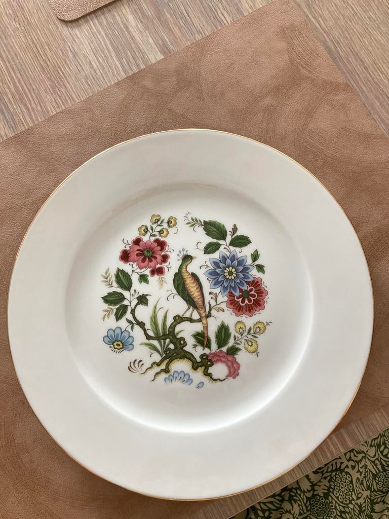 Assiette  de Limoges avec oiseau de paradis et fleurs, Enlèvement ou Envoi