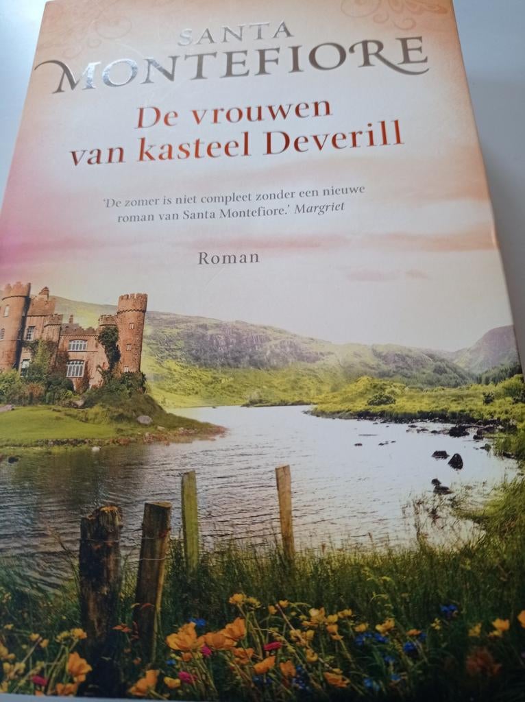 Santa Montefiore - De vrouwen van kasteel Deverill, Ophalen, Zo goed als nieuw, Santa Montefiore
