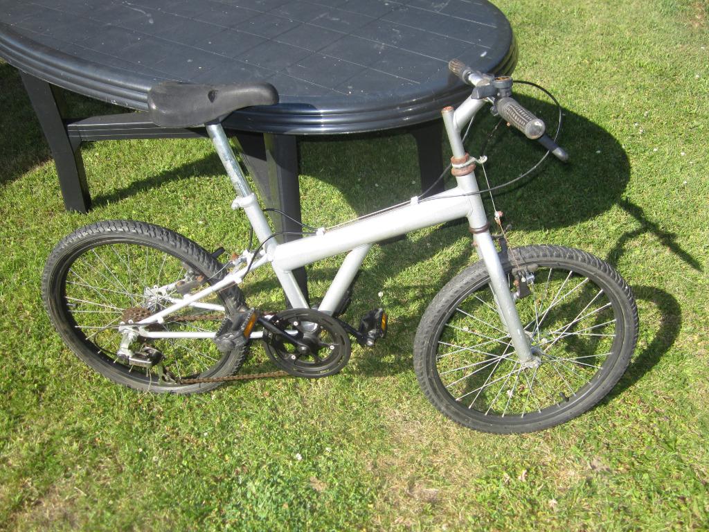VELO TOUS TERRAINS, Fietsen en Brommers, Fietsen | Crossfietsen en BMX, Ophalen, Gebruikt