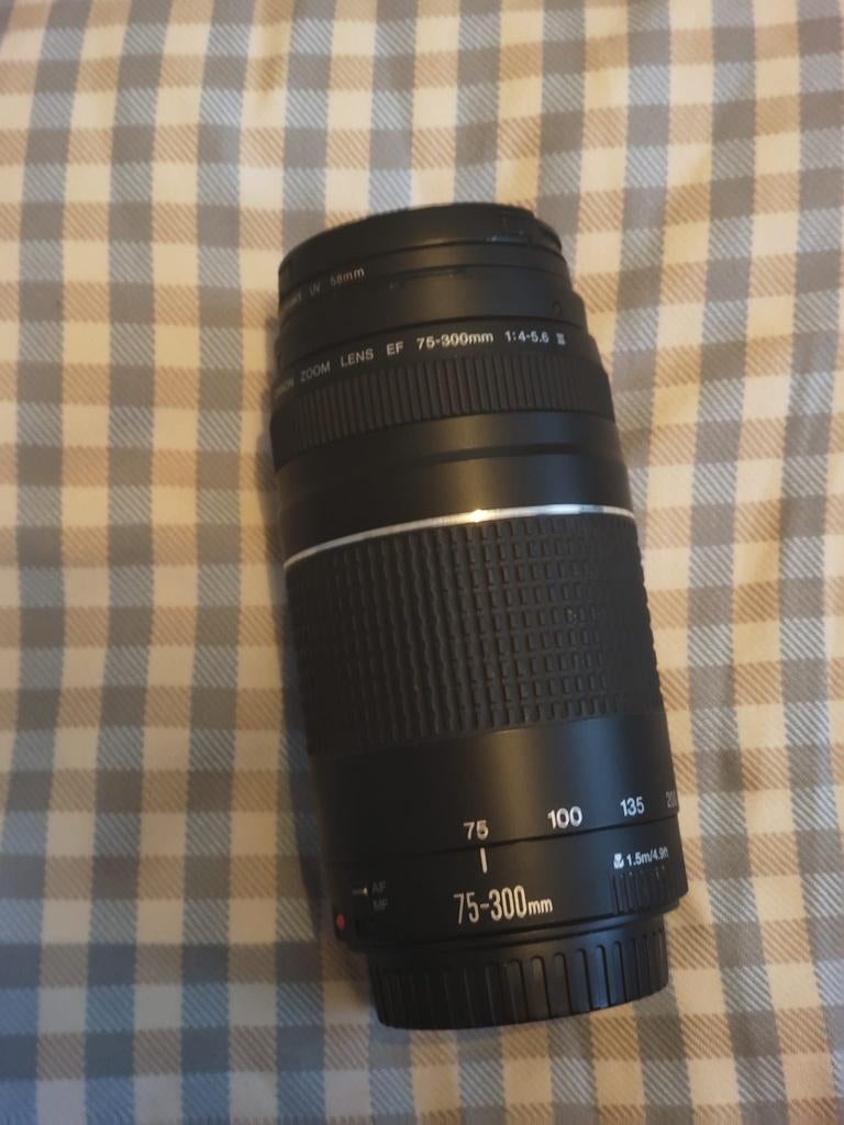 Canon tele zoom lens EF 75-300 mm 1:4-5.6 III, Ophalen, Zo goed als nieuw, Telelens, Zoom