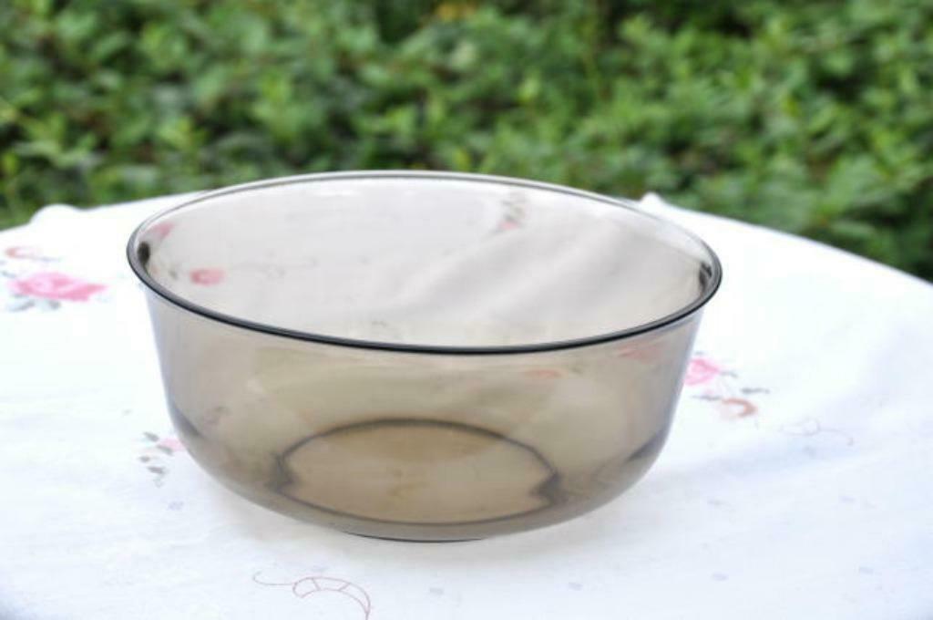 § saladier en verre fume, Enlèvement ou Envoi, Comme neuf, Verre, Autres types